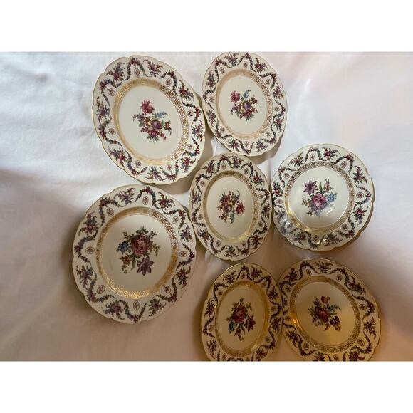 Plates Collectible Antique Bavarian V dinner plates (7) Pattern Bav 146 10 ins. - Picture 1 of 11